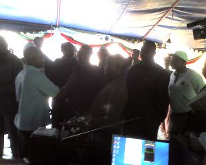 05-06-12_1210.jpg (12363 bytes)