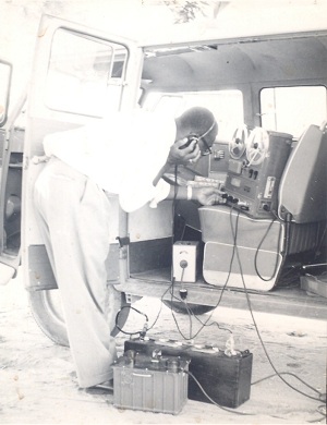 r History 15 OB Van.jpg (41070 Byte)